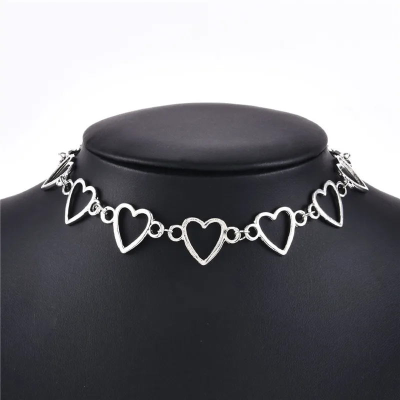 Exquisite Heart-Shaped Alloy Choker Necklace